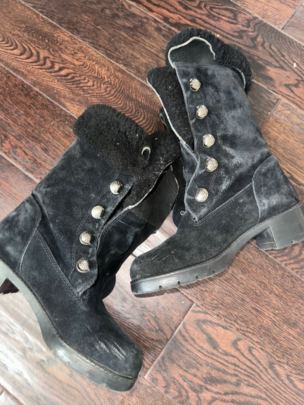 Sorel Black Suede Winter Boots Women's vintage Button Accents Shearling Trim